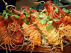Gung Sarong, prawns wrapped in vermicelli and deep fried