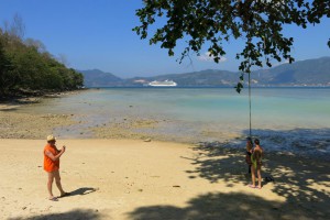 Tri Trang & Paradise Beaches